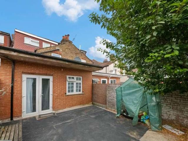 Property for sale in London Borough of Ealing, Greenford