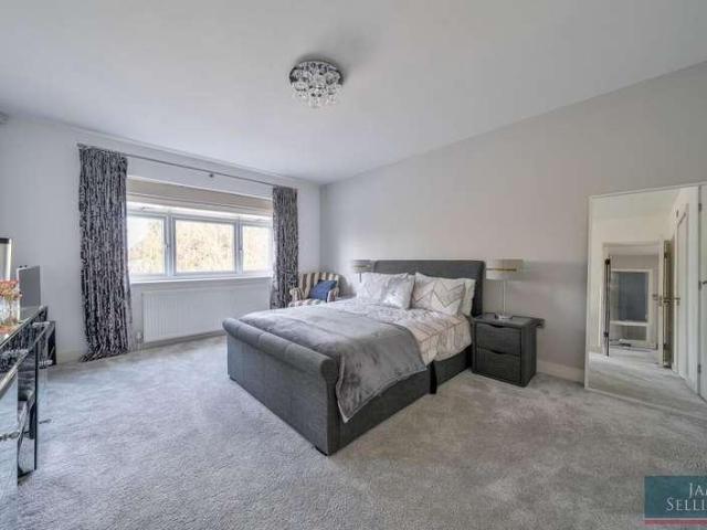 House for sale in Old Wharf, City Of Leicester