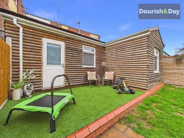 Property for sale in Willenhall, West Midlands
