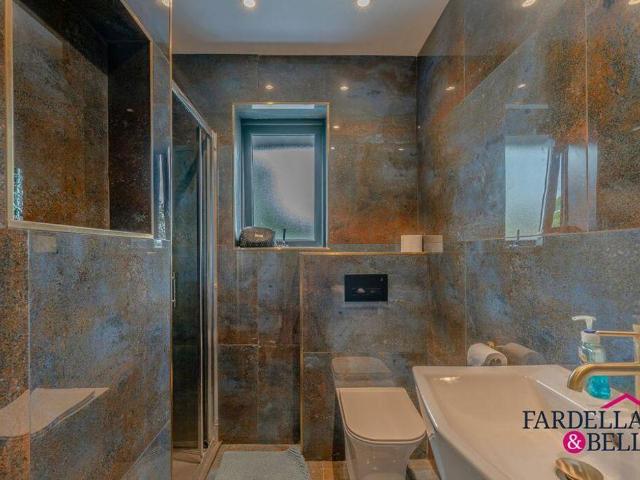 Property for sale in Reedley, Higherford