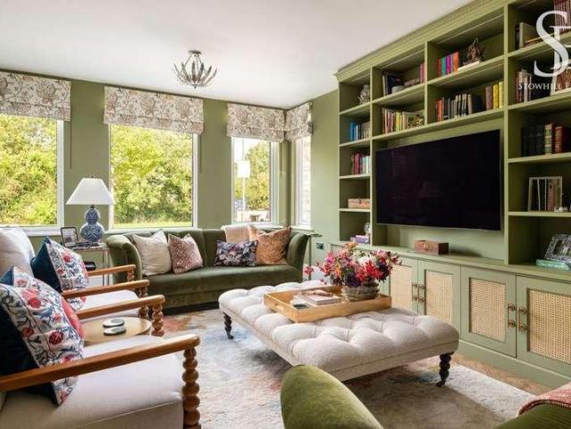 Property for sale in Barton Park, The Slade