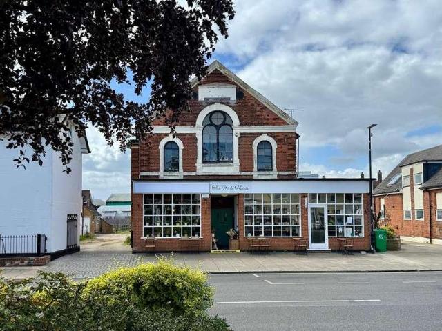 Property for sale in Burnham-on-Crouch, Maldon