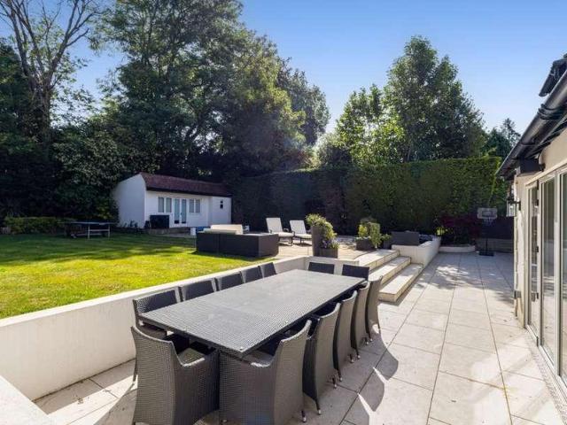 Property for sale in Earl's Court, Greater London