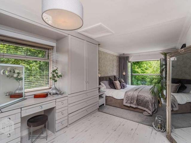 Property for sale in Bradshaw, Lee Bank