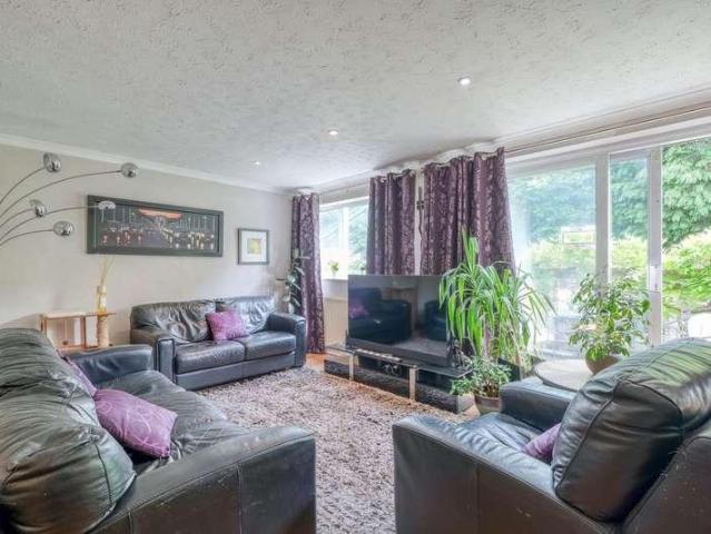 Property for sale in Lydiate Ash, Bromsgrove