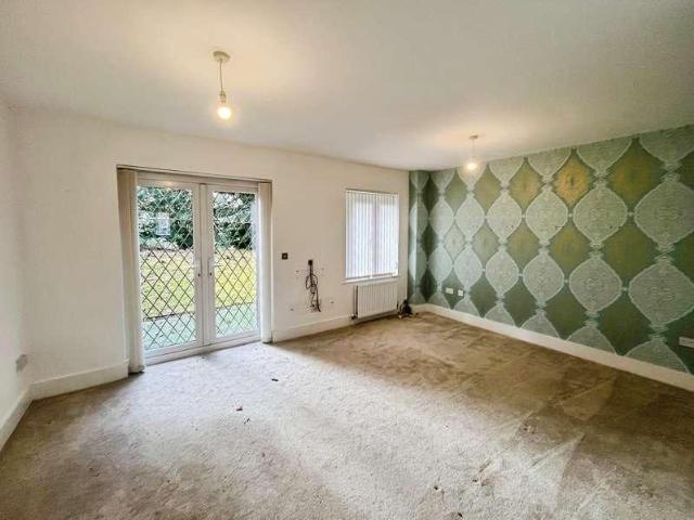 Property for sale in Heaton, Lee Bank