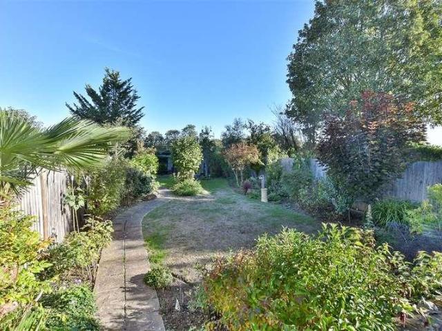 Property for sale in Frindsbury