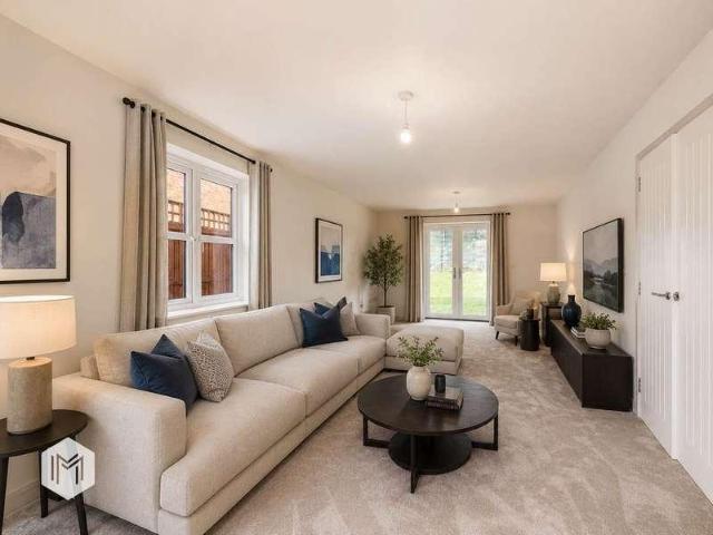 Property for sale in Dovebank Estate, Bolton