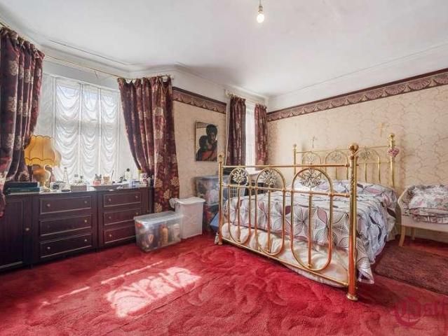 Property for sale in Ferme Park, Greater London
