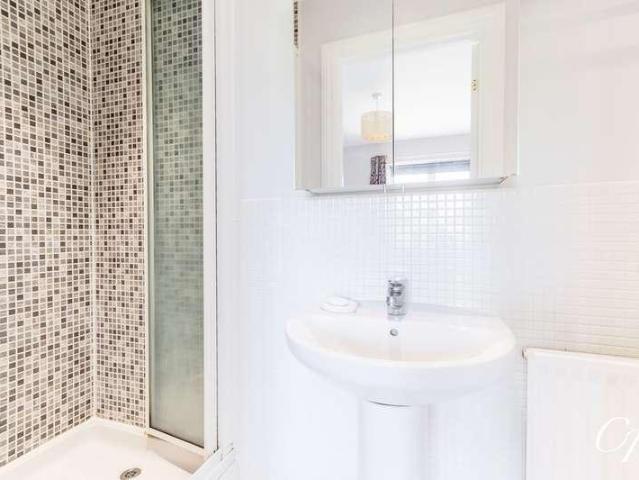 Property for sale in Oakley, Golden Valley