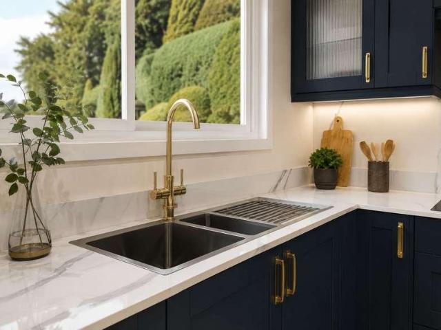 Property for sale in Moses Gate, Lee Bank