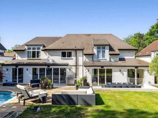Property for sale in Earl's Court, Greater London