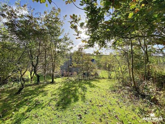 House for sale in Llangynin
