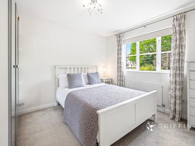 Property for sale in Badgers Dene, Grays