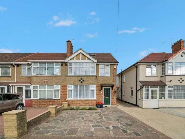 Property for sale in London Borough of Ealing, Greater London