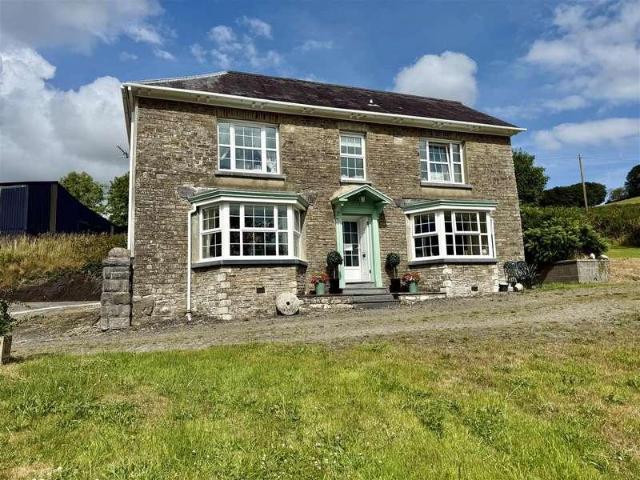 House for sale in Pren-gwyn, Pentrellwyn