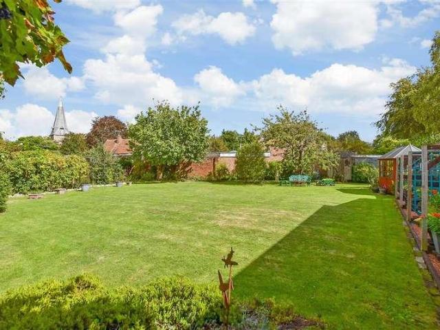 Property for sale in The Bridge, Kent