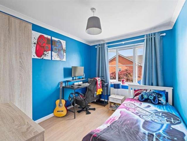 Property for sale in Chapelford