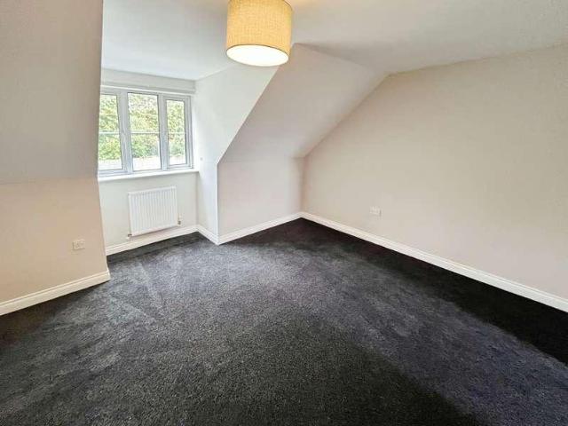 Property for sale in Bradshaw, Lee Bank