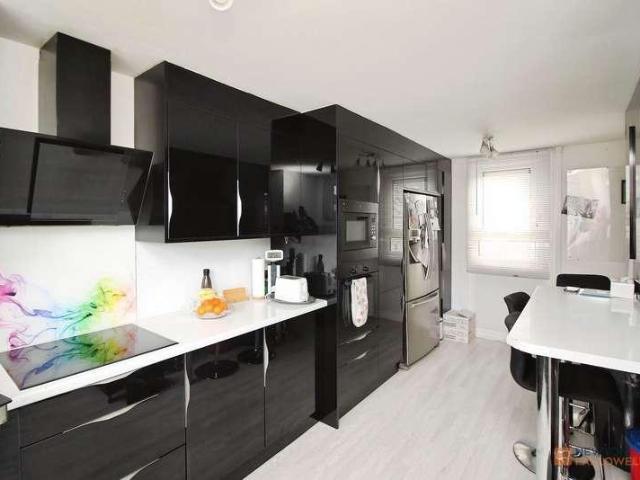 Property for sale in Rushey Mead, Leicester