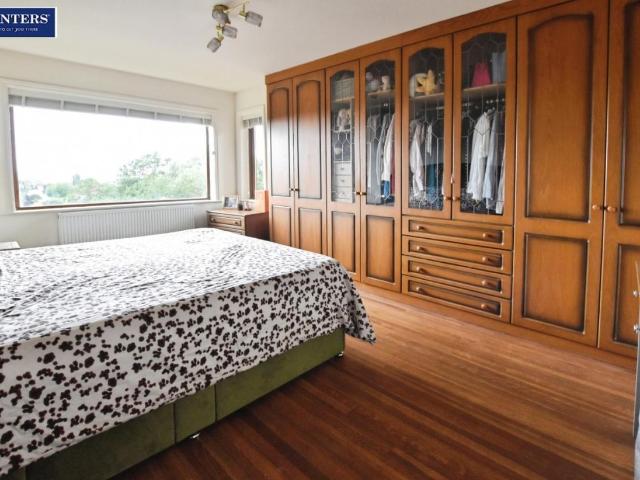 Property for sale in Berkeley, Dragonby