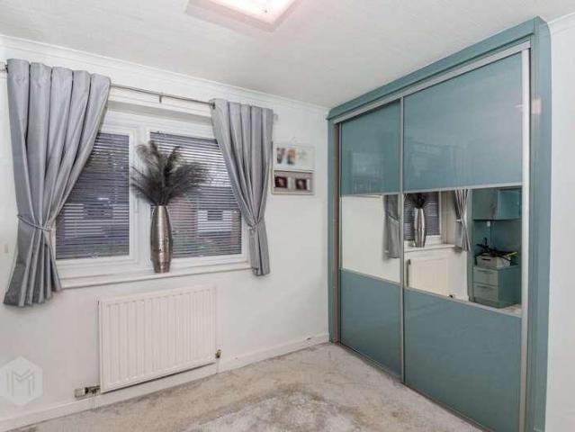 Property for sale in Bradshaw, Lee Bank