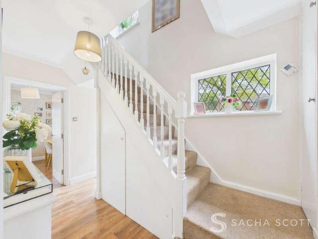 Property for sale in Nork, Red Hill