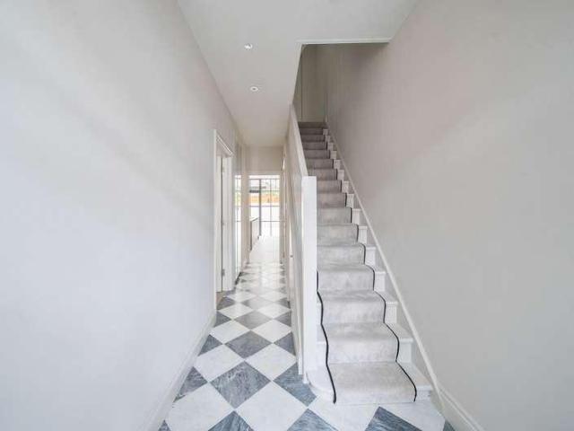 Property for sale in Shepherd's Bush, Greater London