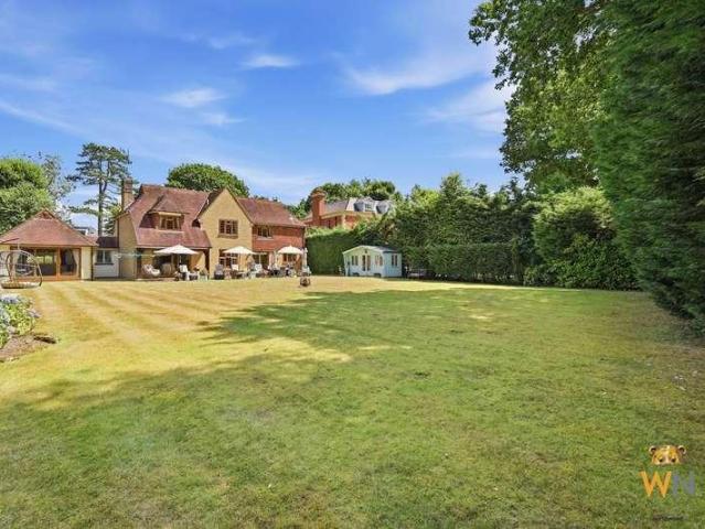 Property for sale in Hutton Mount, Navestock Side