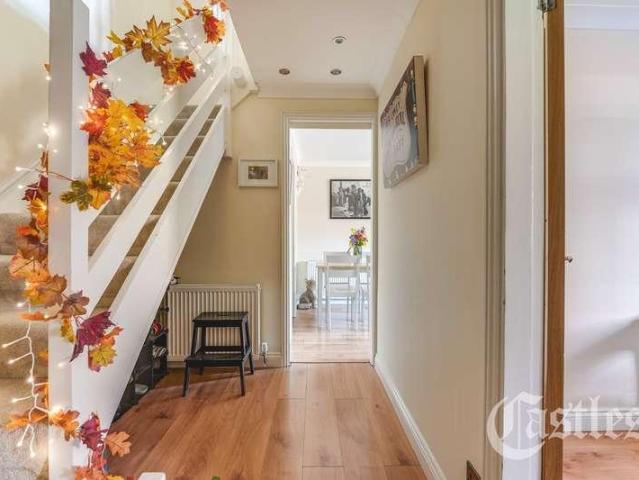 Property for sale in New Southgate, Greater London