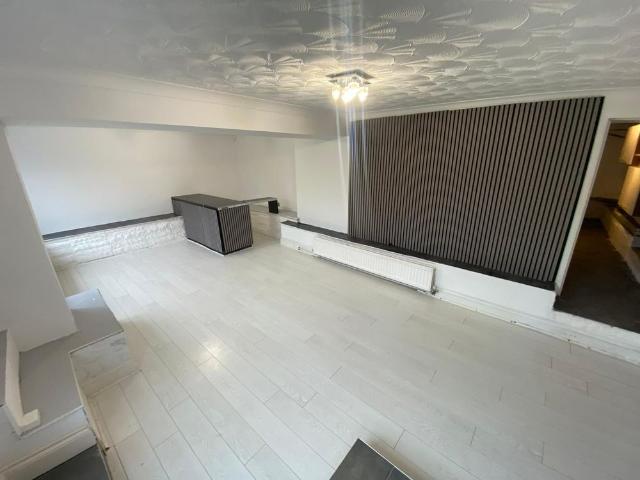 House for rent in Grove Hill, Normanby