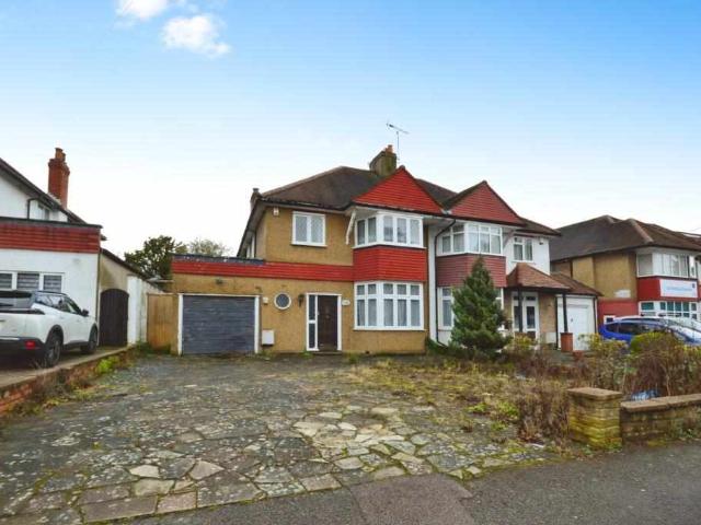 Farm for sale in Broadfields, Cat Hill