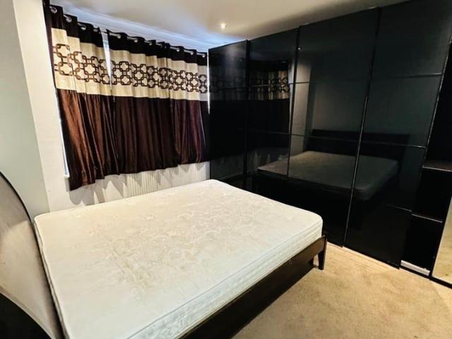 House for rent in London Borough of Hounslow, Greater London