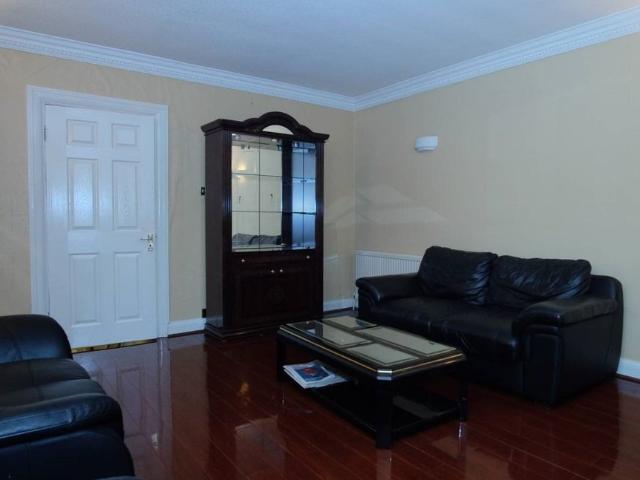 House for rent in Harlesden, Greater London