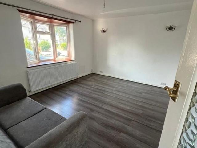 House for rent in Gants Hill, Greater London