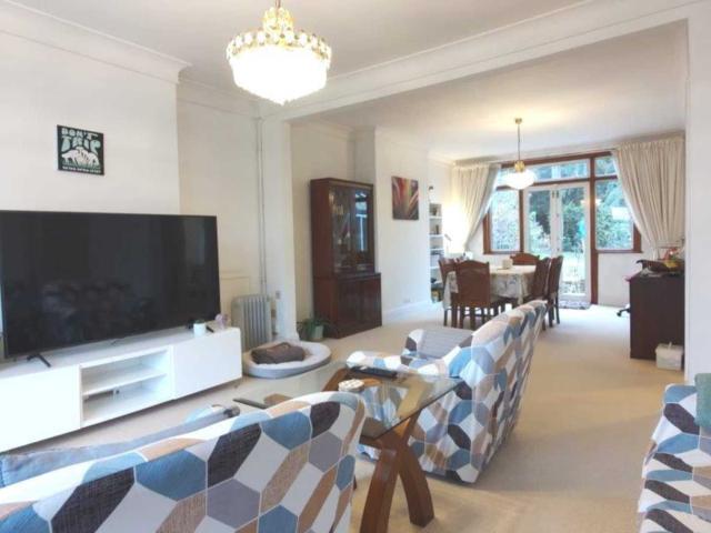 Apartment for rent in Brentham Garden Suburb, Greater London