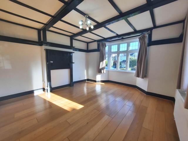 Apartment for rent in The Hale, Cat Hill