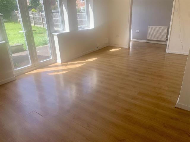 House for rent in Caldermill, East Midlands