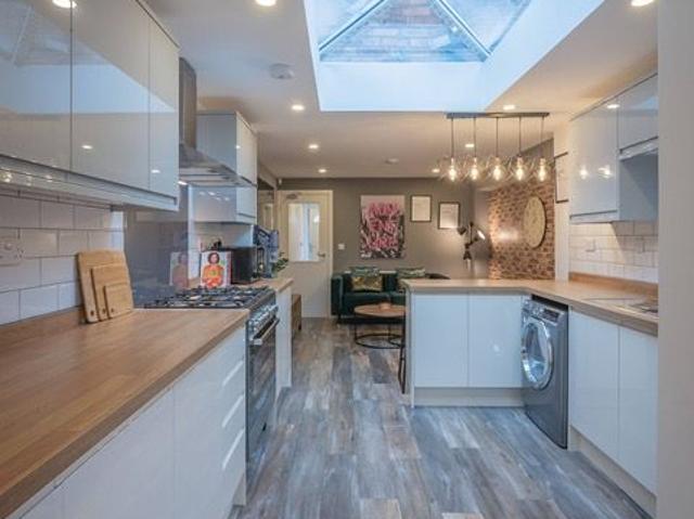Room for rent in Littleover, East Midlands
