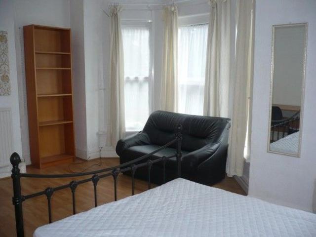 Room for rent in Allt-yr-yn, Wales