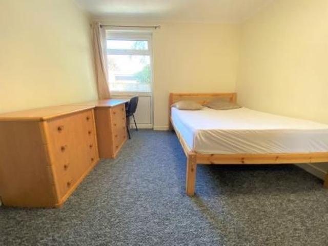 House for rent in Hales Place, The Bridge