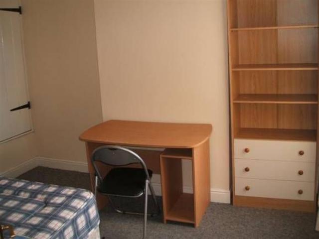 Room for rent in Harborne, West Midlands