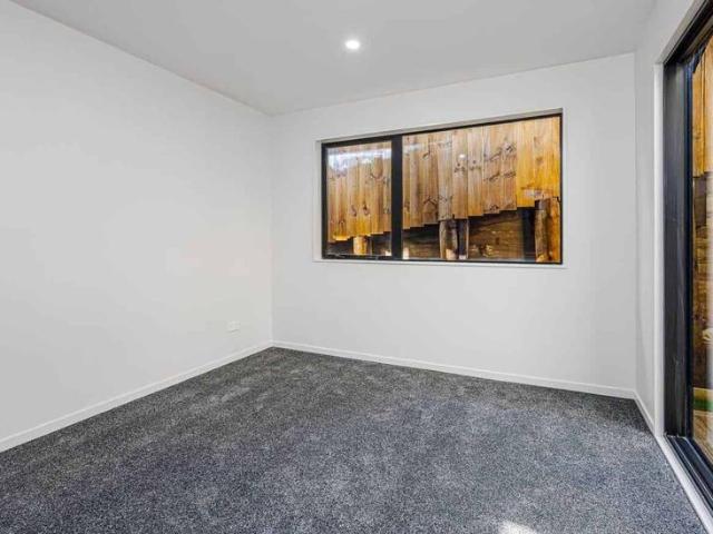 House for rent in Owhata, Oroua County