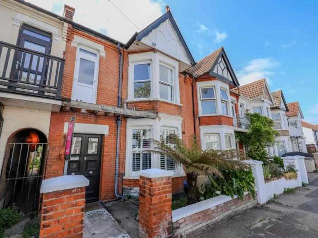 Terraced House for sale in Southend-on-sea, Kursaal Estate