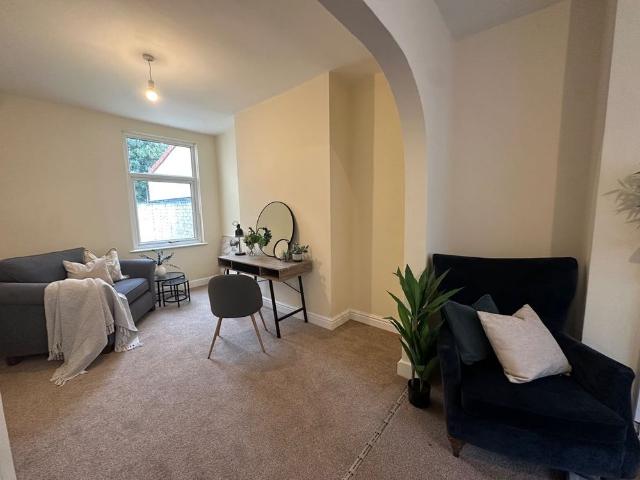 House for rent in St George's Quarter / Cultural Quarter, Calderstones