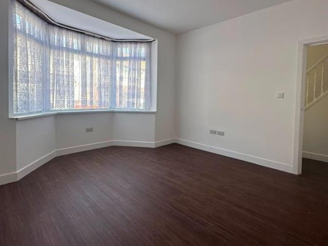 House for rent in Plashet, Greater London