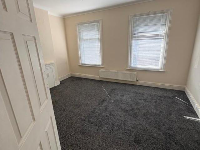 House for rent in Spring Park, Luton