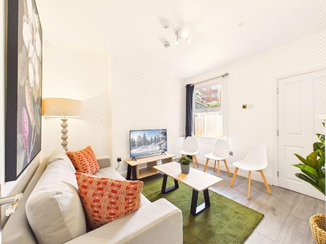 House for rent in Spring Park, Luton