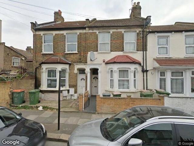 House for rent in London Borough of Newham, Greater London