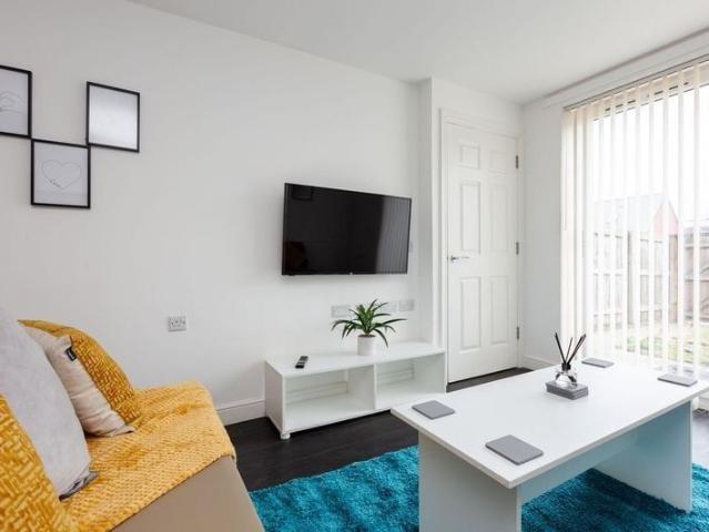 House for rent in St George's Quarter / Cultural Quarter, Calderstones